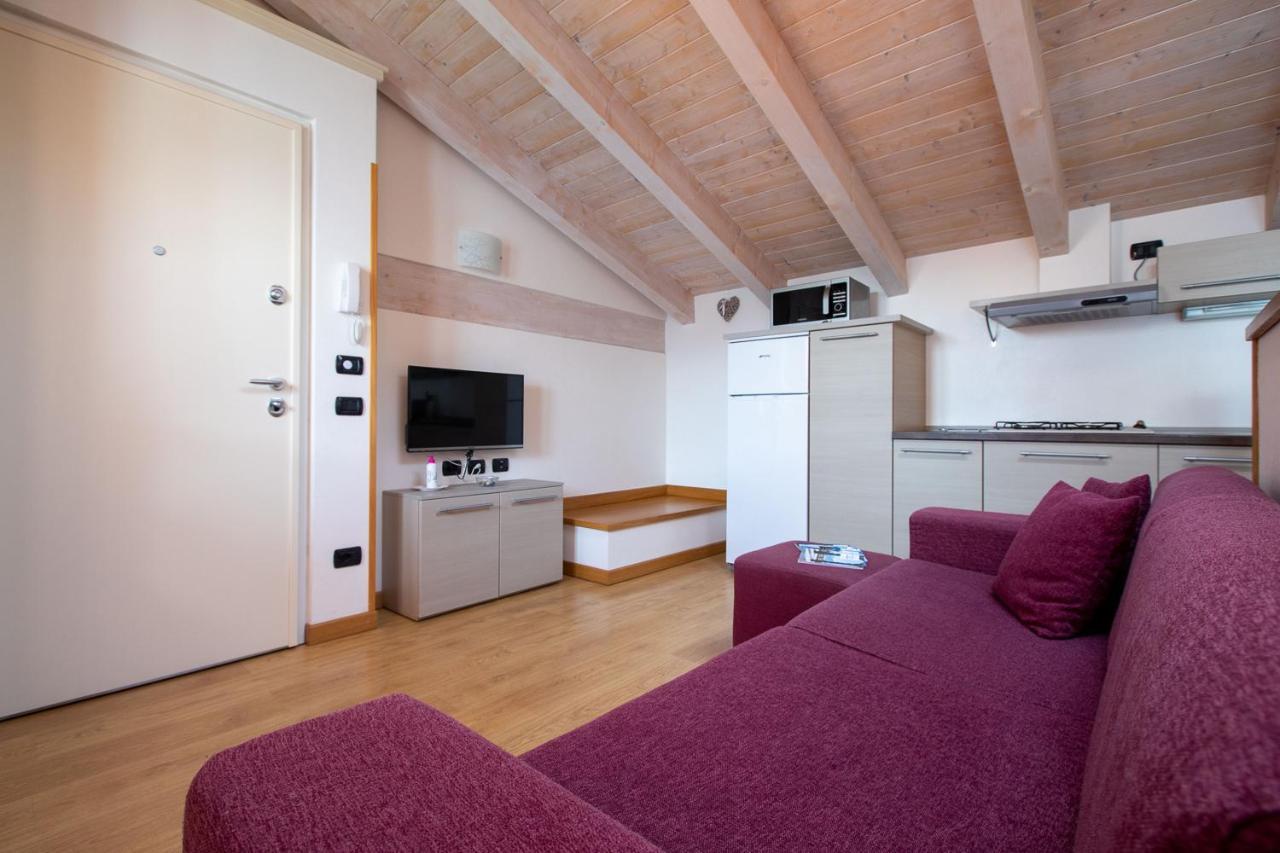 غْرافيدونا Residence Cafelicita - Promotion - Apartments Lake View - Infinity Pool - Jacuzzi المظهر الخارجي الصورة