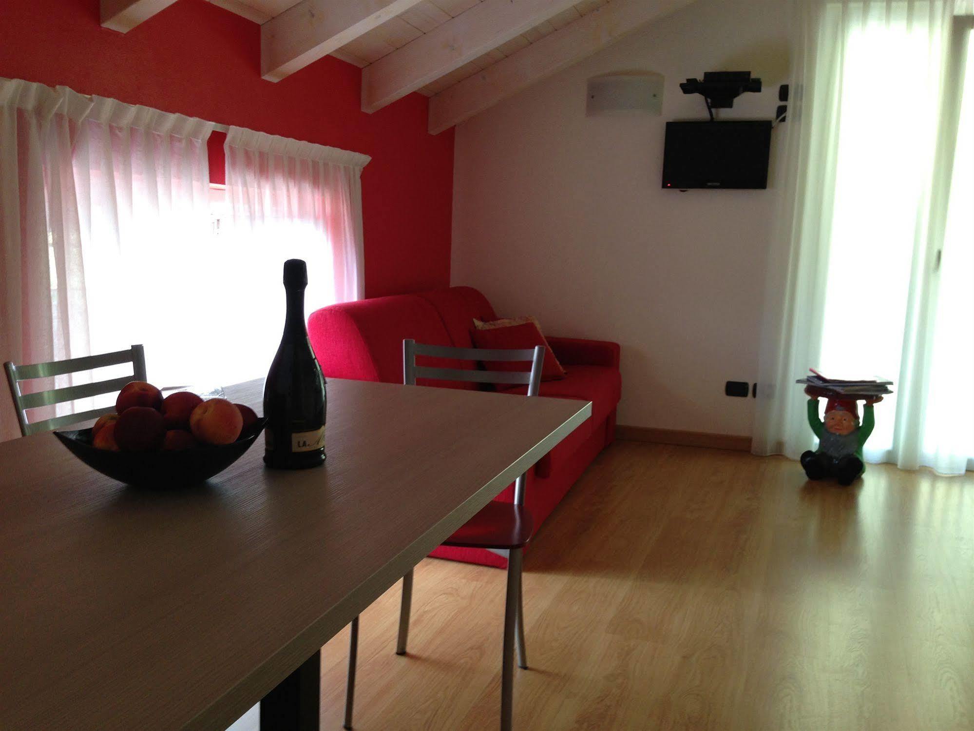 غْرافيدونا Residence Cafelicita - Promotion - Apartments Lake View - Infinity Pool - Jacuzzi المظهر الخارجي الصورة