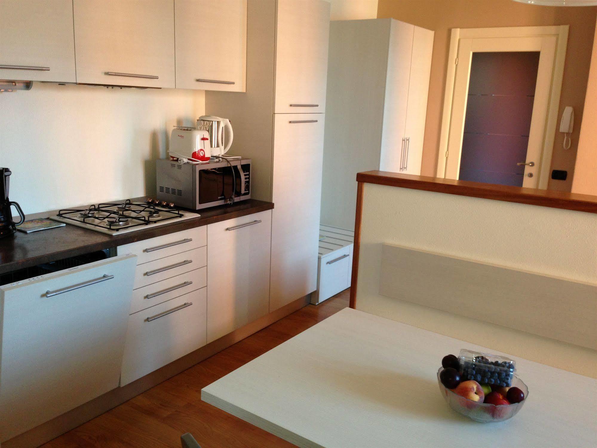 غْرافيدونا Residence Cafelicita - Promotion - Apartments Lake View - Infinity Pool - Jacuzzi المظهر الخارجي الصورة